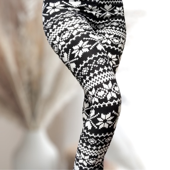 🖤LAST1️⃣🖤NEW BUTTERY SOFT MUST HAVE WOMENS SUPER STRETCHY HOLIDAY LEGGINGS - Picture 2 of 4